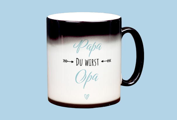 Magic Cups mit der Beschriftung ‚Papa du wirst Opa‘ sind witzige individuelle Geschenke zur Geburt für werdende Großeltern.