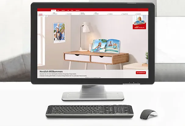 Die Software für Fotobücher gibt es für Windows und Mac OS. Sie ist leicht zu installieren und bietet tolle Design-Vorschläge für euer Fotobuch.