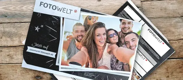 ROSSMANN Fotowelt Fototasche mit aufgedruckten Fotos. Hier Hinweise zur Datenschutzerklärung für beauftragte Fotoarbeiten in den Rossmann-Filialen erhalten.