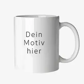 Weiße Tasse mit glänzender Oberfläche und schwarzem Text 'Dein Motiv hier'. 