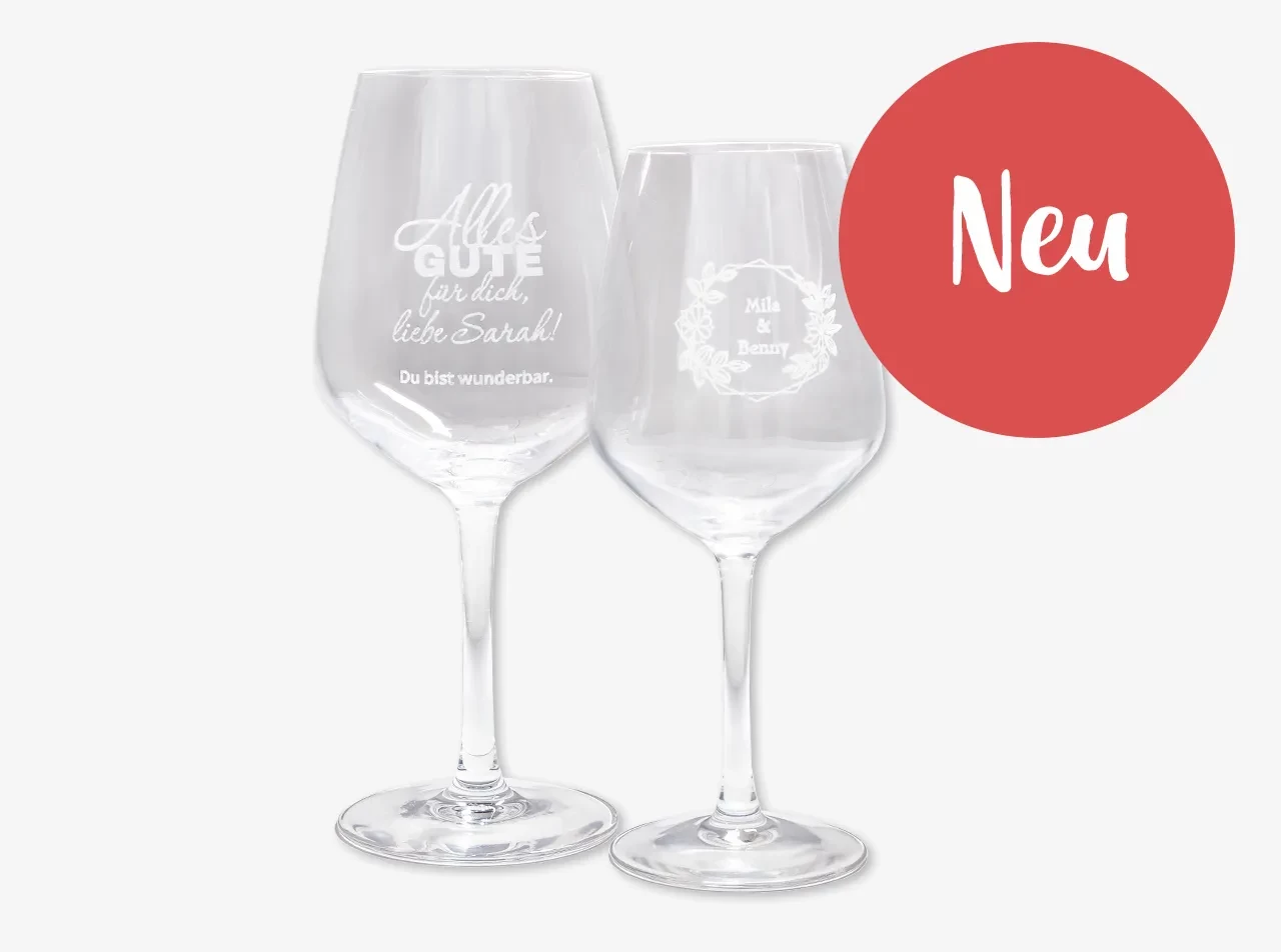 Diese zwei Gläser mit Gravur zeigen individuelle Namen und Botschaften – perfekt als individuelles Geschenk für jeden Anlass.