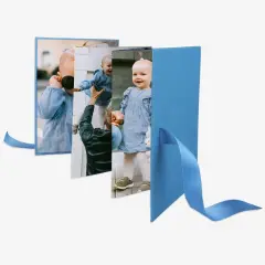 Azurblaues Leporello in der ROSSMANN Fotowelt selbst gestalten. Das Leporello bietet Platz für 10 Bilder und bietet eine hochwertige, edle Haptik.