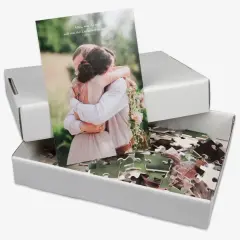 Hochwertige Puzzle mit eigenem Bild gestalten mit besonderen Bildern von Hochzeit, Einschulung oder Jubiläen. Das Puzzle mit Foto ist sorgfältig verpackt in einer neutralen Box.