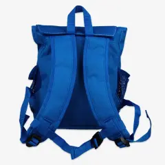 Blauer Kindergartenrucksack mit Namen, verstellbarem Brustgurt und zwei praktische Seitentaschen. Genau das Richtige für Kindergarten oder Schulausflug.